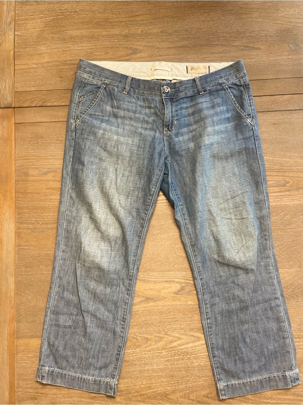 GAP “Limited Edition” Light Blue Cropped Jeans